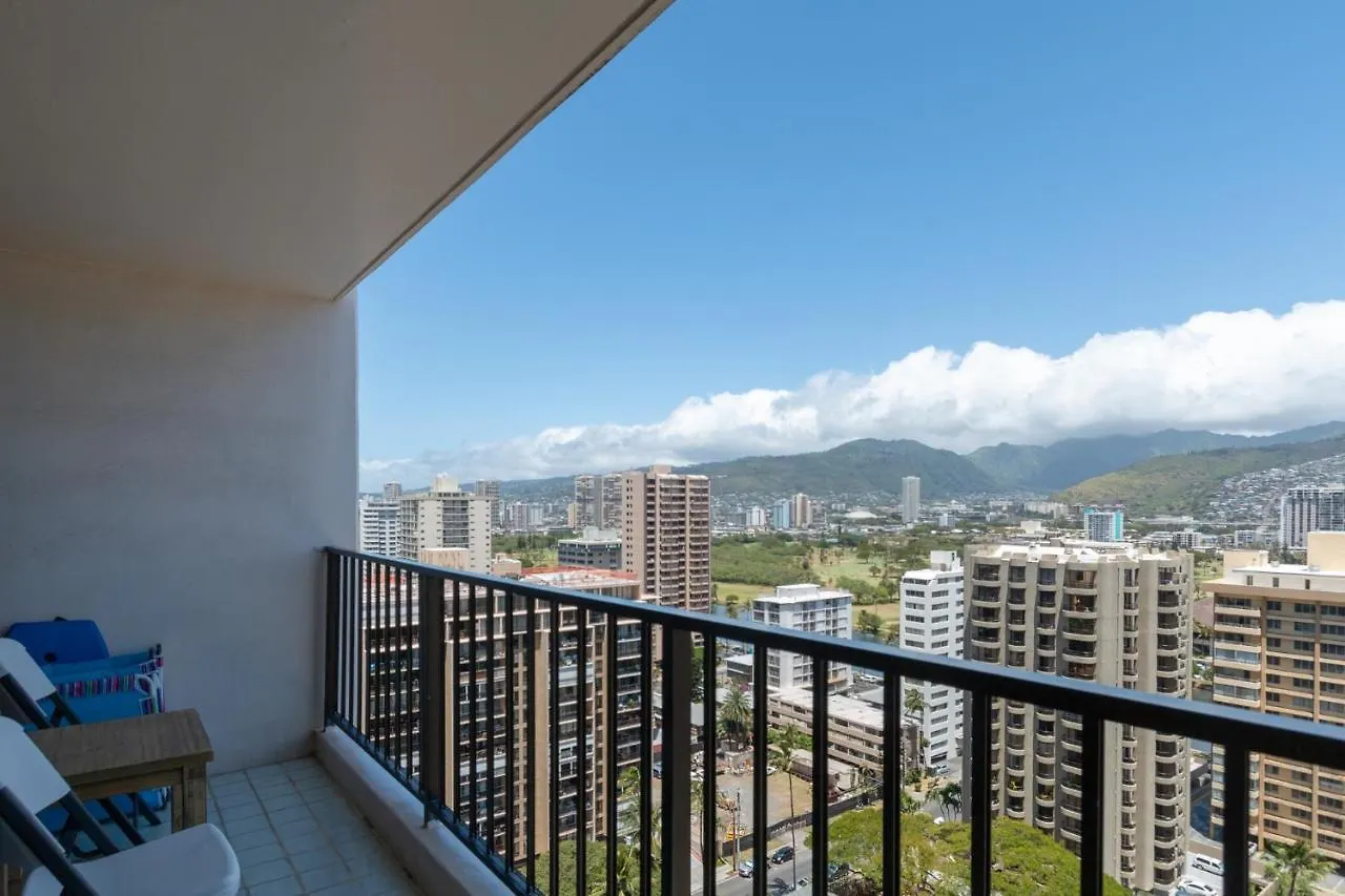 Apartment 21St Floor Condo With View Of Ko'Olau Mountains And The Ala Wai Canal Condo Honolulu