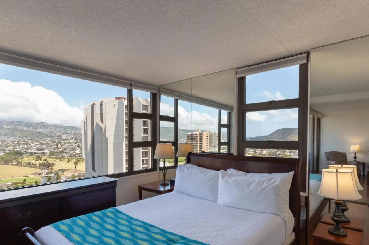 21St Floor Condo With View Of Ko'Olau Mountains And The Ala Wai Canal Condo Honolulu Apartment