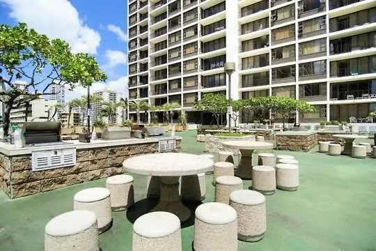 Apartment 21St Floor Condo With View Of Ko'Olau Mountains And The Ala Wai Canal Condo Honolulu United States