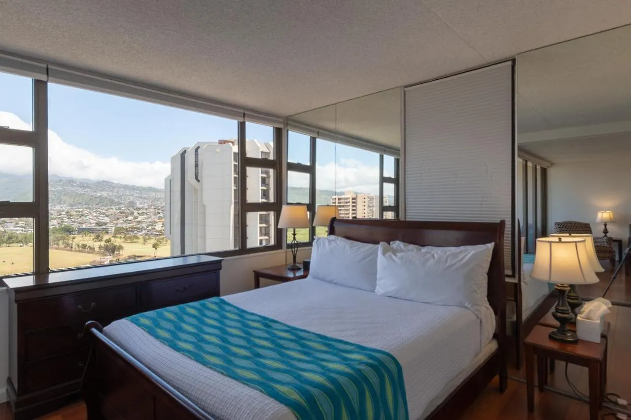 21St Floor Condo With View Of Ko'Olau Mountains And The Ala Wai Canal Condo Honolulu 0*,  États-Unis
